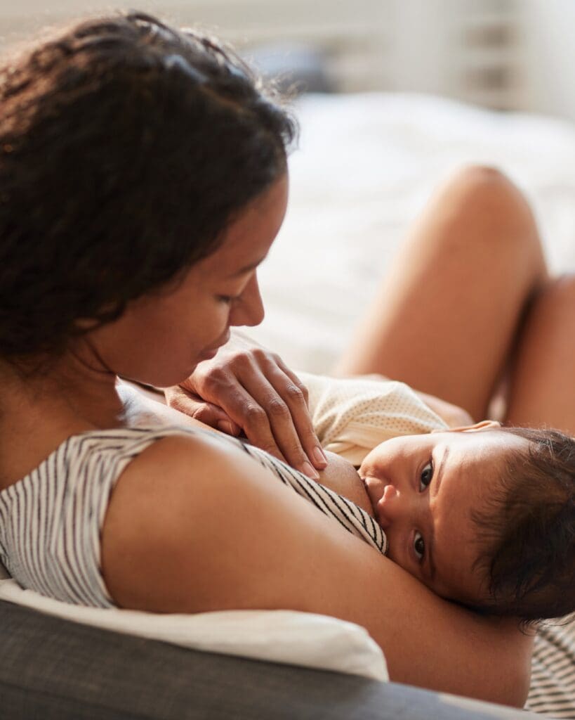 baby latched pain free breastfeeding